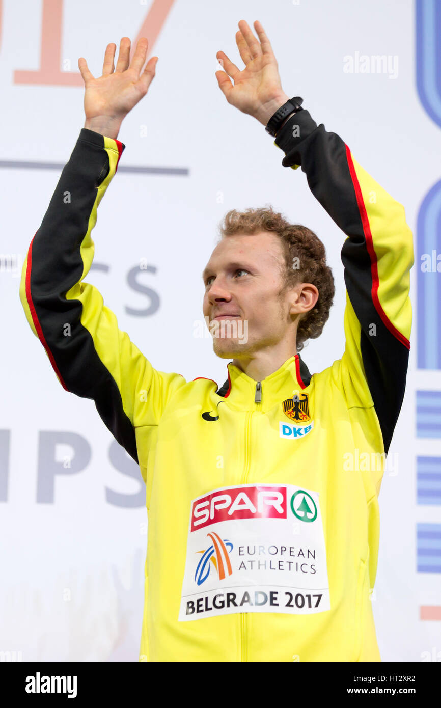 Belgrade, Serbie. 6Th Mar, 2017. Le médaillé de bronze, Richard Ringer sur le podium lors de la cérémonie de la victoire pour les hommes 3000 m sur la troisième journée de l'Europe d'athlétisme en salle 2017 à l'Aréna Kombank le 5 mars 2017 à Belgrade, Serbie. Credit : Nikola Krstic/Alamy Live News Banque D'Images