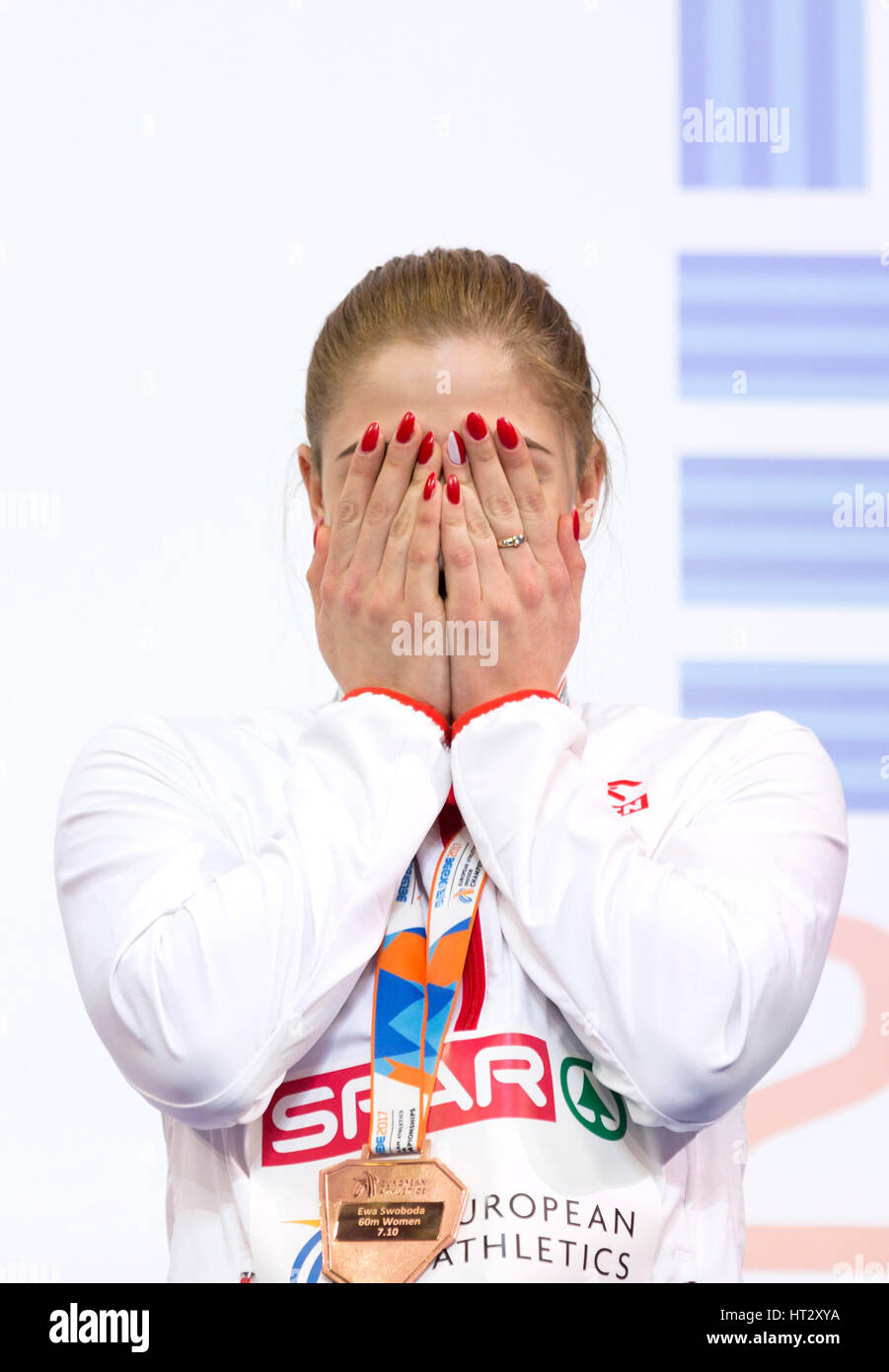 Belgrade, Serbie. 6Th Mar, 2017. Médaillé de bronze de la Pologne Ewa Swoboda sur le podium lors de la cérémonie de la victoire pour le women's 60m sur la troisième journée de l'Europe d'athlétisme en salle 2017 à l'Aréna Kombank le 5 mars 2017 à Belgrade, Serbie. Credit : Nikola Krstic/Alamy Live News Banque D'Images