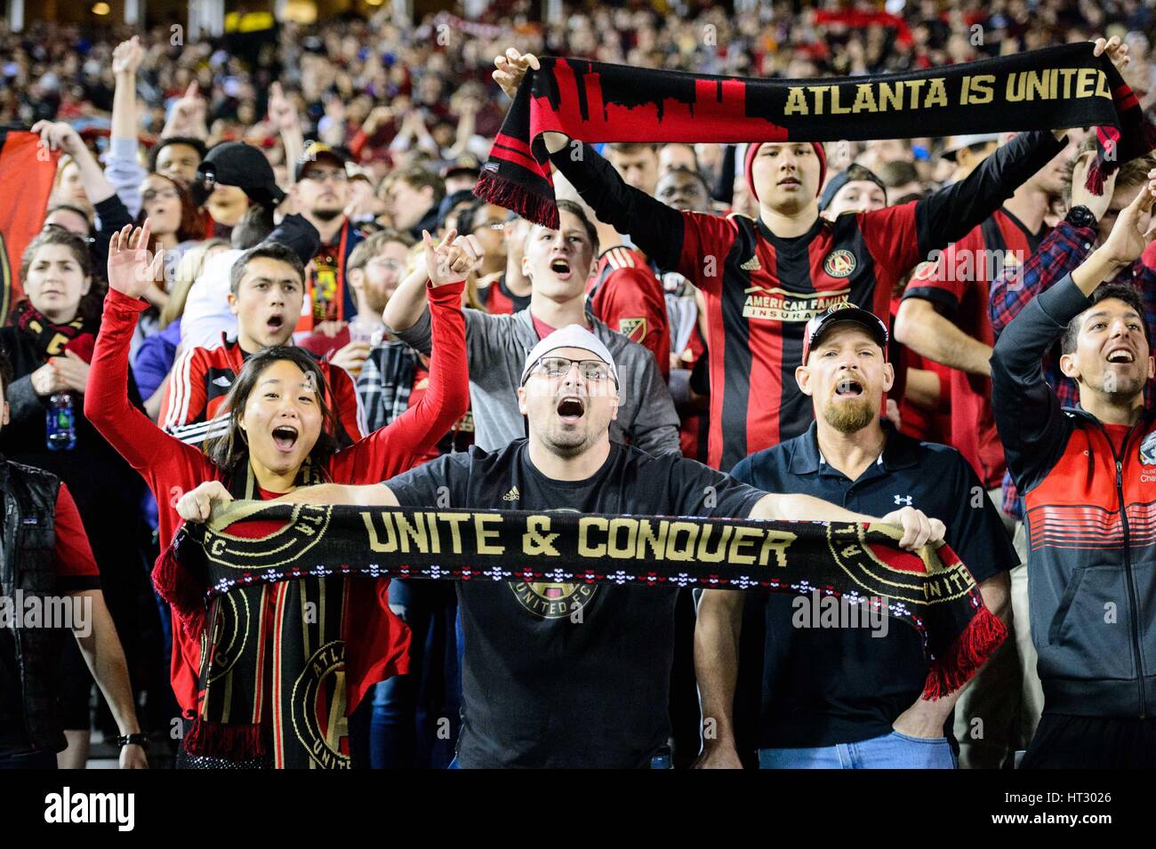 Atlanta, USA. 5Th Mar, 2017. Atlanta United fans pendant la partie de soccer MLS entre les Red Bulls de New York et Atlanta United à Bobby Dodd Stadium le dimanche 5 mars 2017 à Atlanta, GA. Credit : Cal Sport Media/Alamy Live News Banque D'Images