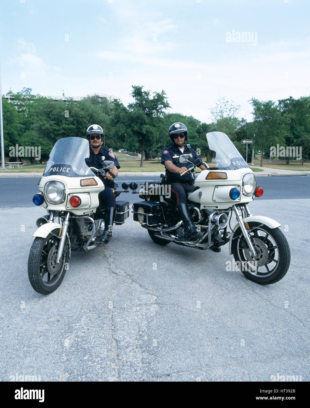 Harley davidson police motorcycle Banque de photographies et d’images à ...