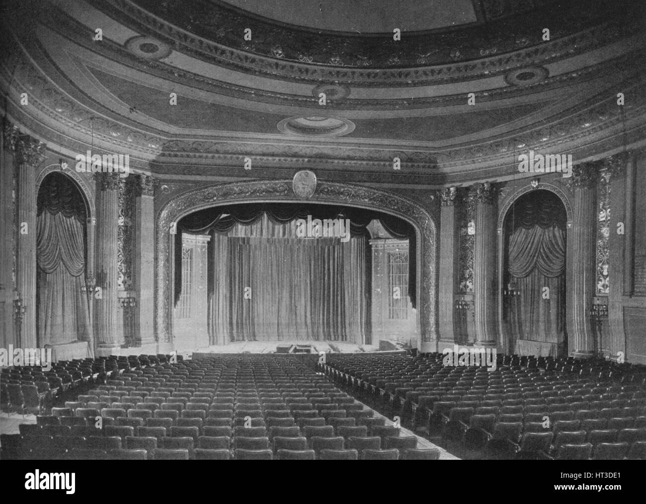 Le stade Théâtre, Brooklyn, New York, 1925. Artiste : Inconnu. Banque D'Images