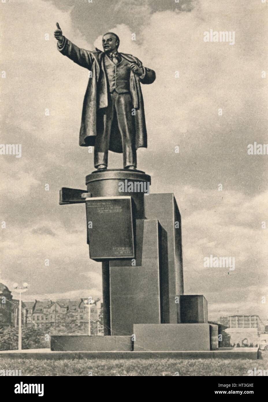 "Monument à Lénine par Evseev, Shchuko Gelfrejh, et, Saint-Pétersbourg, Russie', c1926. Artistes : Sergey Evseev, Vladimir Shchuko Gelfreich, Vladimir. Banque D'Images
