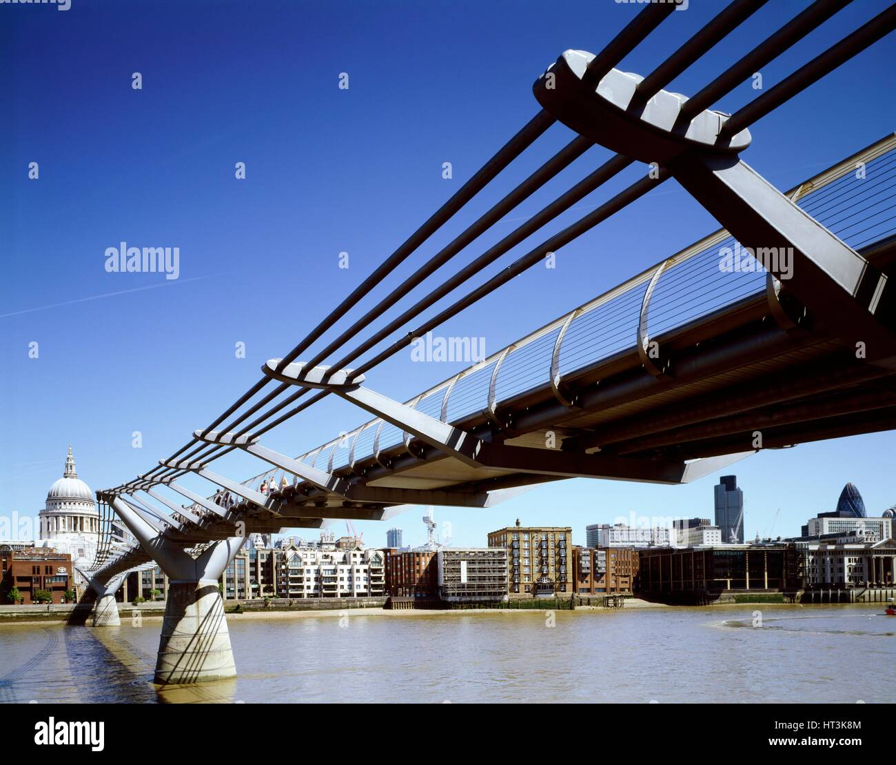 Millennium Bridge, c1998-2010. Artiste : Marcus Robinson. Banque D'Images