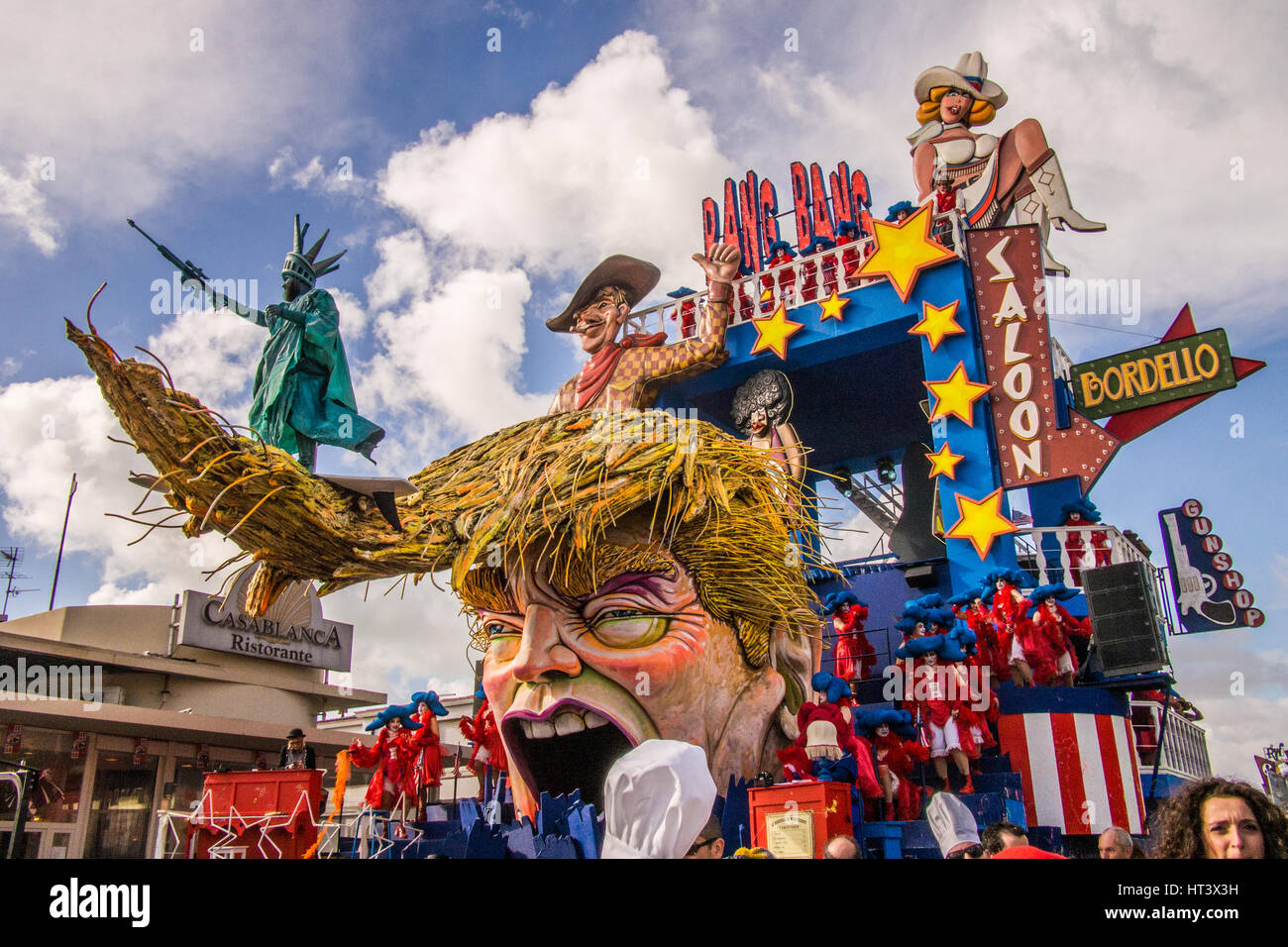 Carnaval de Viareggio dans la province de Lucques, Toscane, Italie. Banque D'Images
