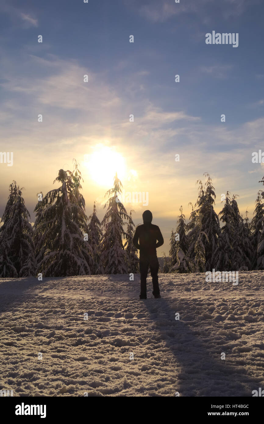 Mount Seymour, C.-B., Canada. lors d'une fraîche après-midi de printemps avec un accueil chaleureux au coucher du soleil. mt seymour. mt Seymour. Banque D'Images