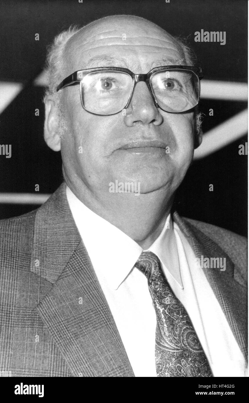 Jimmy Knapp, Secrétaire général de l'Union Nationale des cheminots, assiste à la conférence du parti travailliste à Brighton, Angleterre le 1 octobre 1991. Banque D'Images Jimmy Knapp, Secrétaire général de l'Union Nationale des cheminots, assiste à la conférence du parti travailliste à Brighton, Angleterre le 1 octobre 1991. Banque D'Images