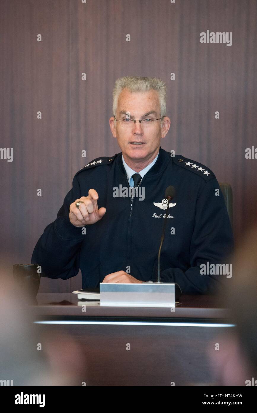 Chefs d'état-major des Etats-Unis Vice-président Paul Selva parle à l'Armée de l'air sur l'innovation au sein du Ministère de la Défense, le 23 février 2017 à Washington, DC. Banque D'Images