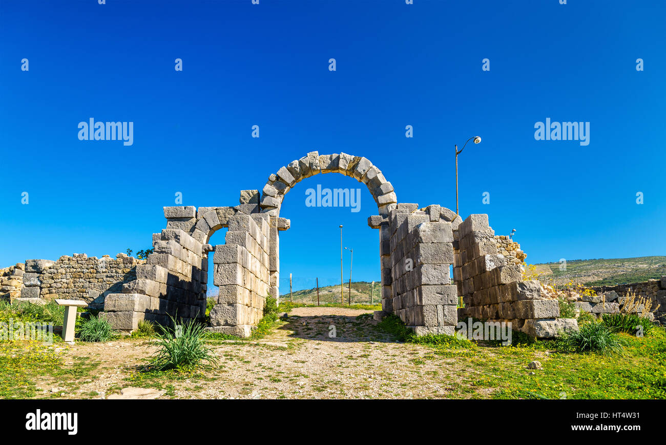 Tingis Gate à Volubilis, site du patrimoine mondial de l'UNESCO au Maroc Banque D'Images