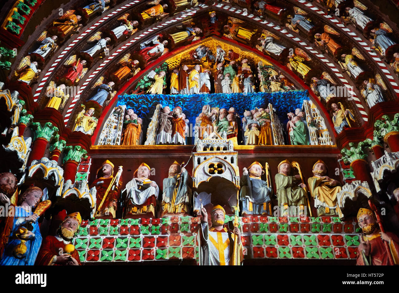La reconstruction de la lumière comment les statues gothiques consulté sur la cathédrale gothique de Notre-Dame, Amiens, France Banque D'Images