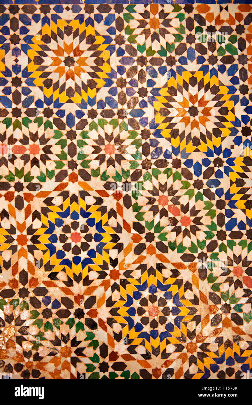 Zellige berbère tuiles décoratives à l'intérieur du Riad de la Kasbah TELOUET, Atlas, Maroc. Banque D'Images