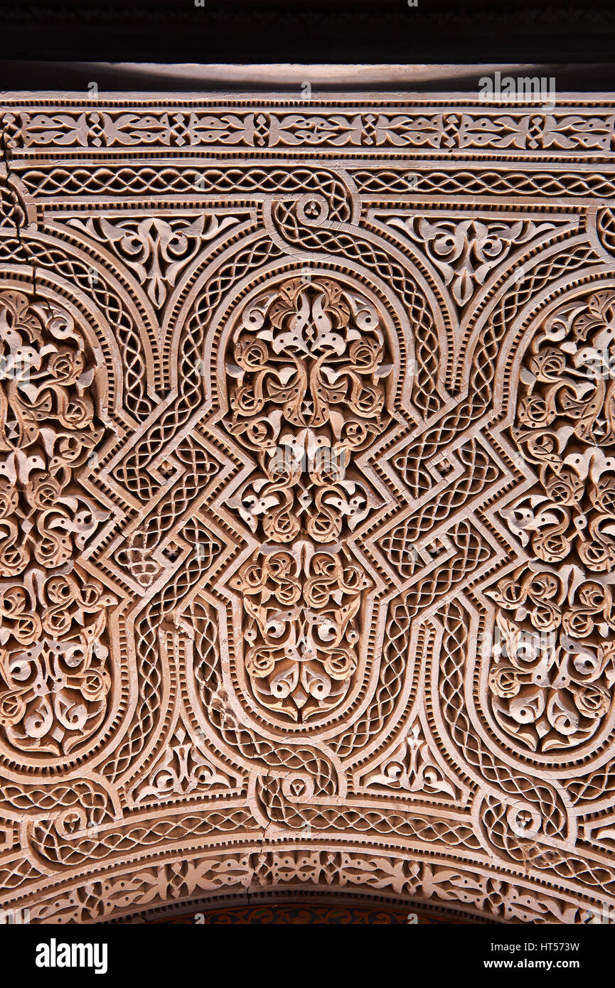 Nid d'Mocarabe berbère plâtre travail décorations dans la riad de la Kasbah de Telouet, Atlas, Maroc Banque D'Images
