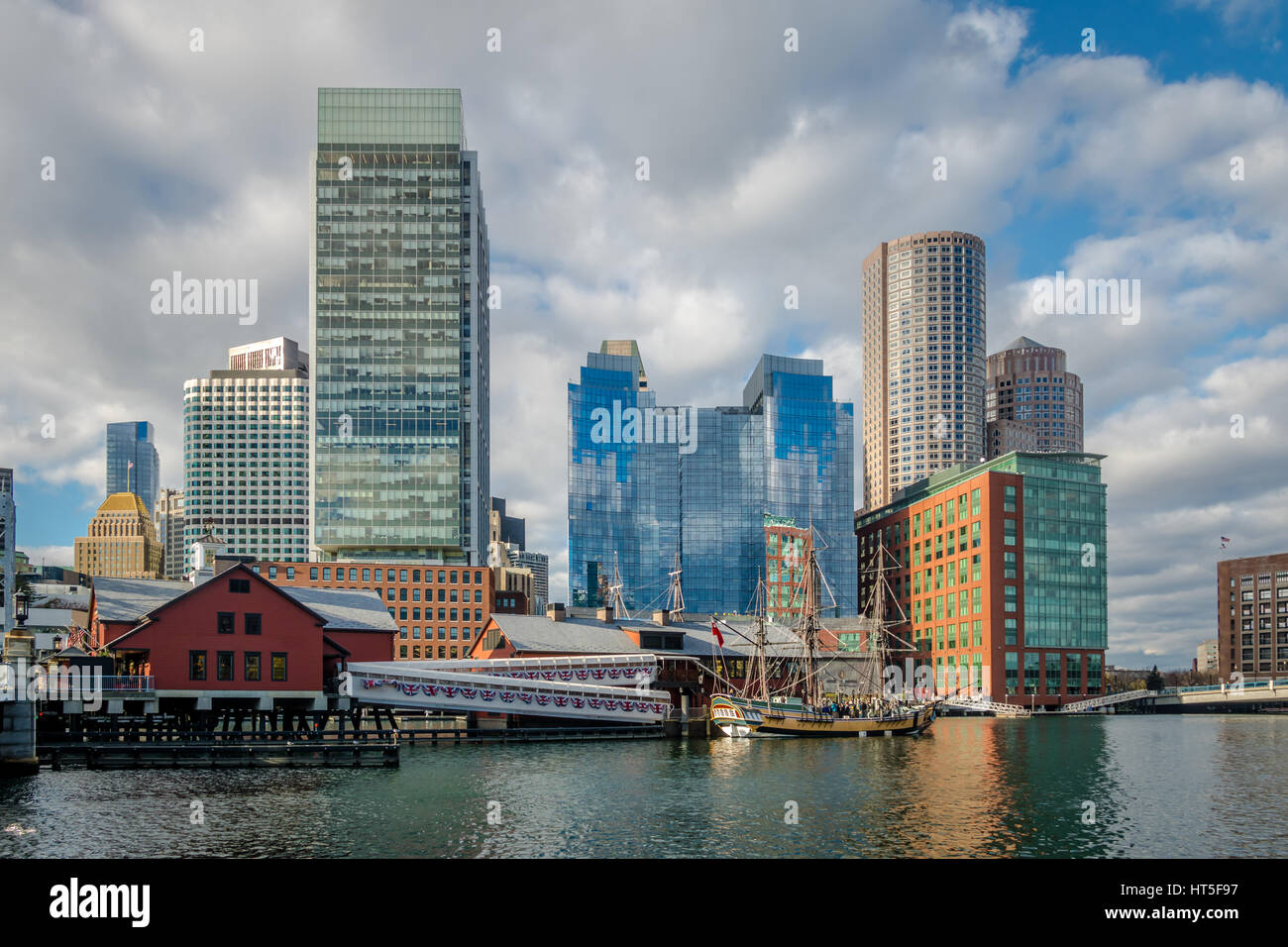 Le port de Boston et Financial District skyline - Boston, Massachusetts, USA Banque D'Images