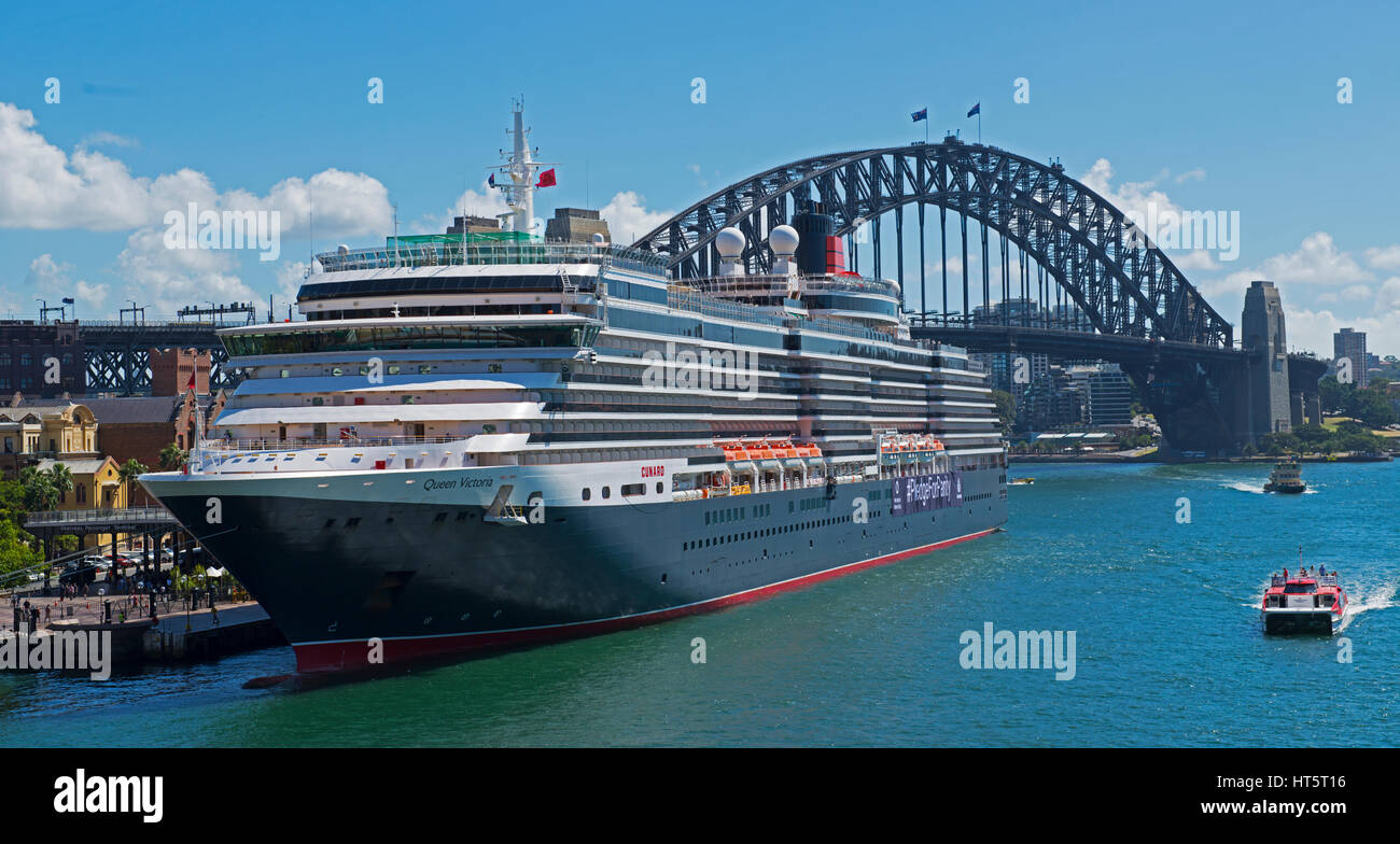 Mme la reine Victoria amarré à Circular Quay Sydney Australie Banque D'Images