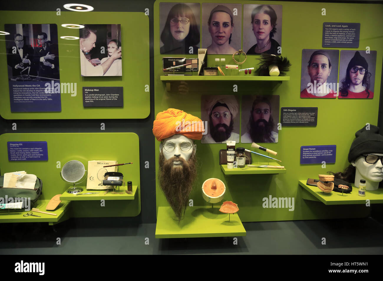 Exposition de compenser pour une personne de competences a l International Spy Museum.Washington D.C.USA Photo Stock Alamy