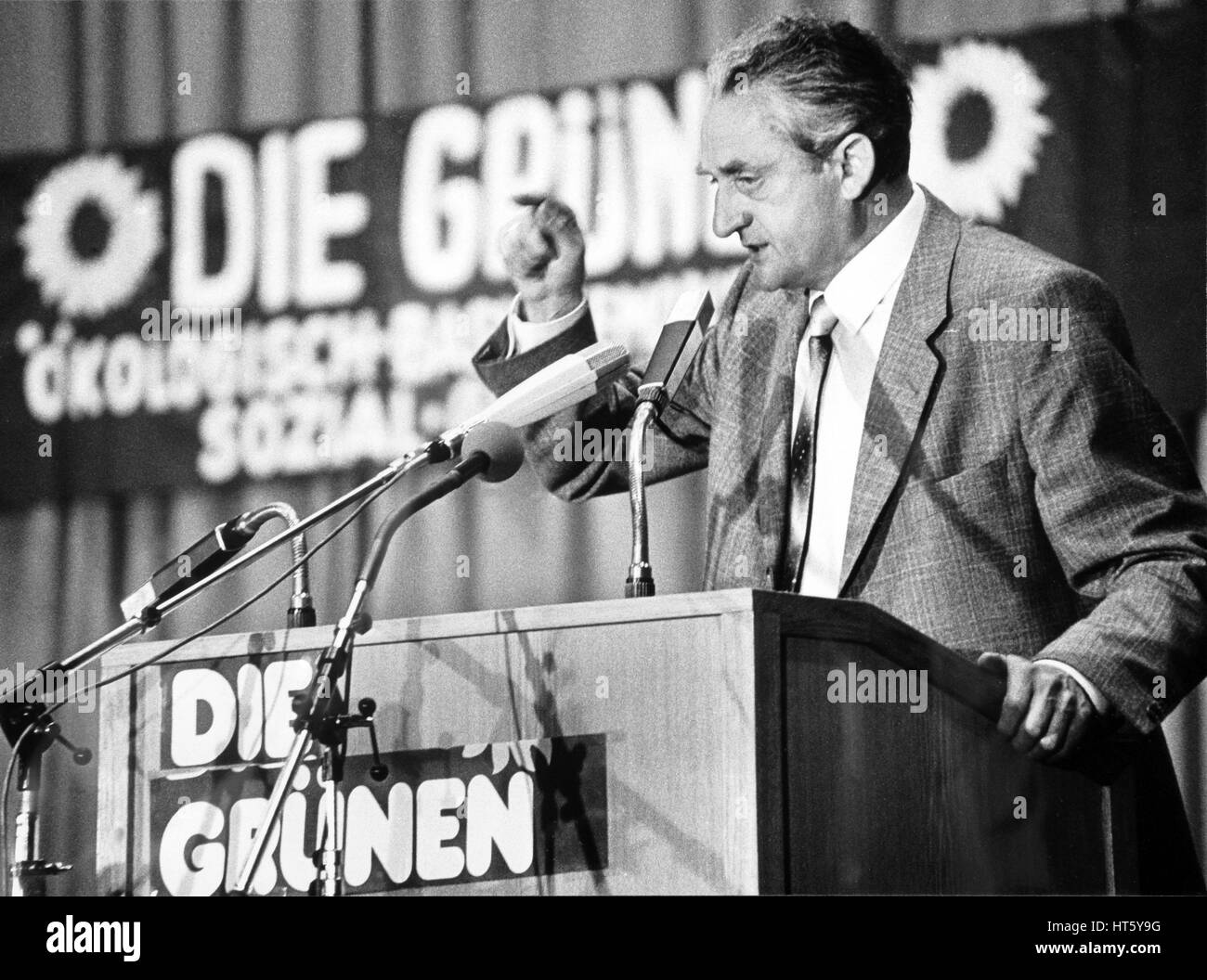 Dortmund, Allemagne, June 22,1980 - Herbert Gruhl lors de la première convention nationale du Parti Vert allemand (Die Gruenen) à Dortmund Banque D'Images