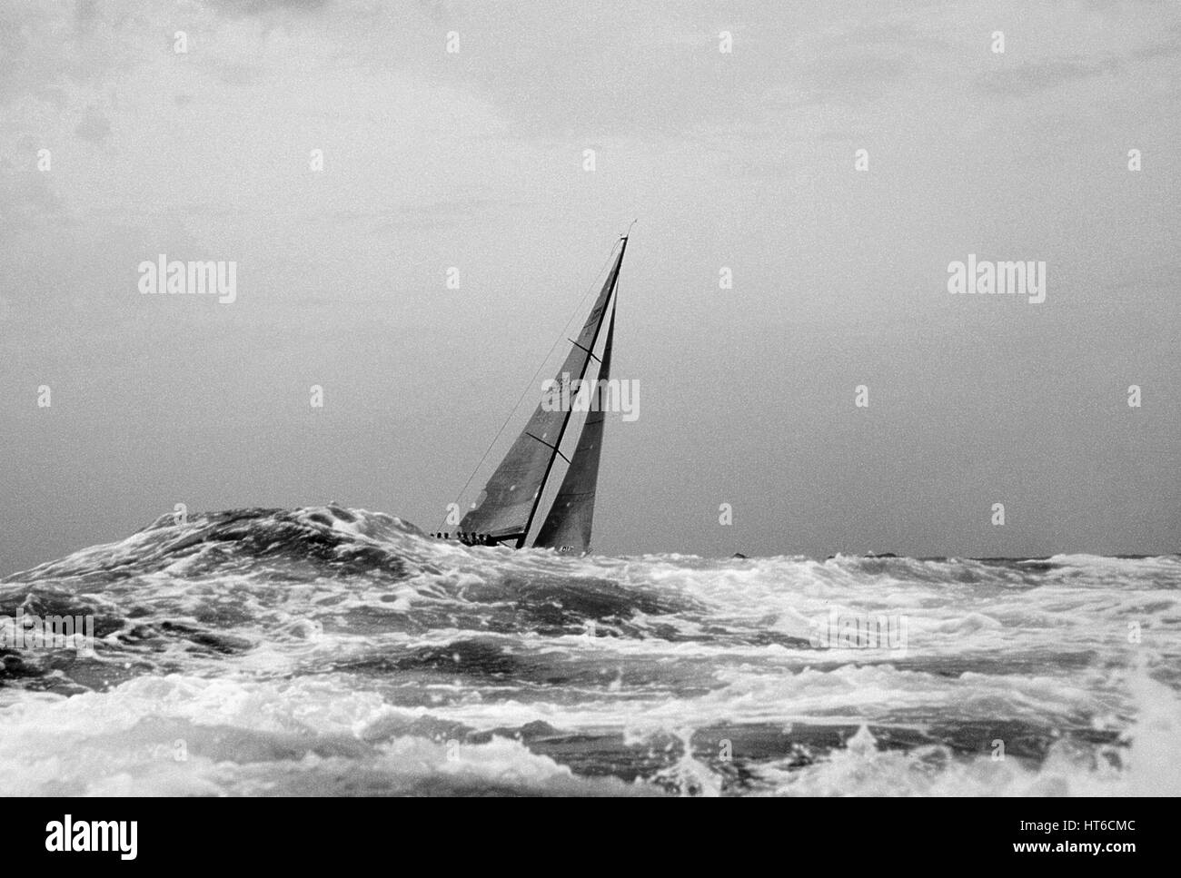 Vent dans le détroit de Bonifacio Banque D'Images