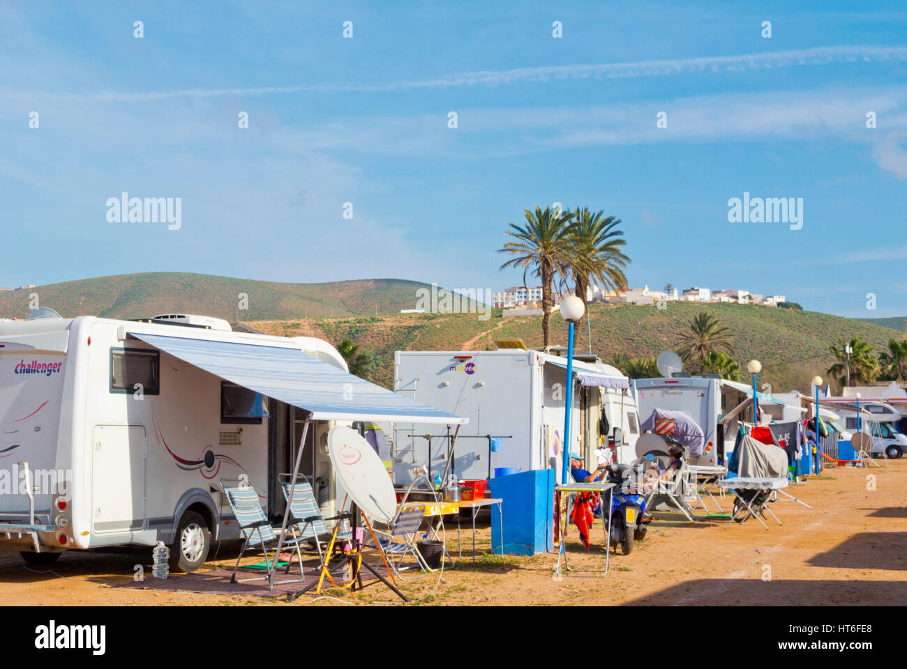 Camping-car, Camping Sidi Ifni, Sidi Ifni, Guelmim-Oued région, Maroc Banque D'Images