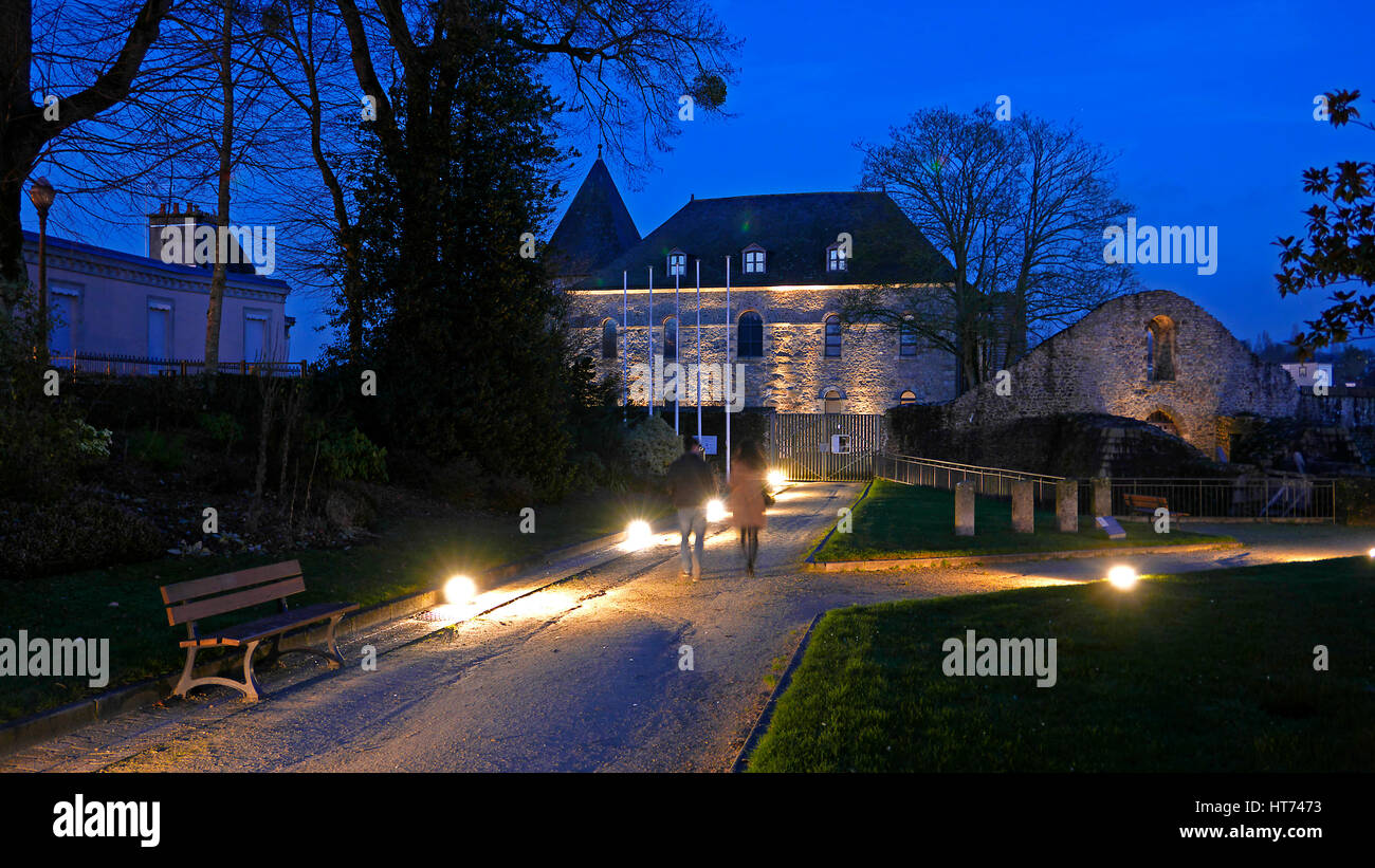 Château de Mayenne en Mayenne (Mayenne, ville Département Pays de la Loire, France, Europe). Banque D'Images
