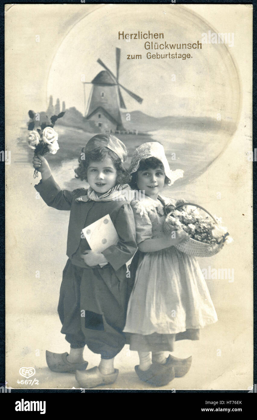 Traditional Dutch Girl Banque D Image Et Photos Alamy Traditional Dutch Girl Banque D Image Et Photos Alamy