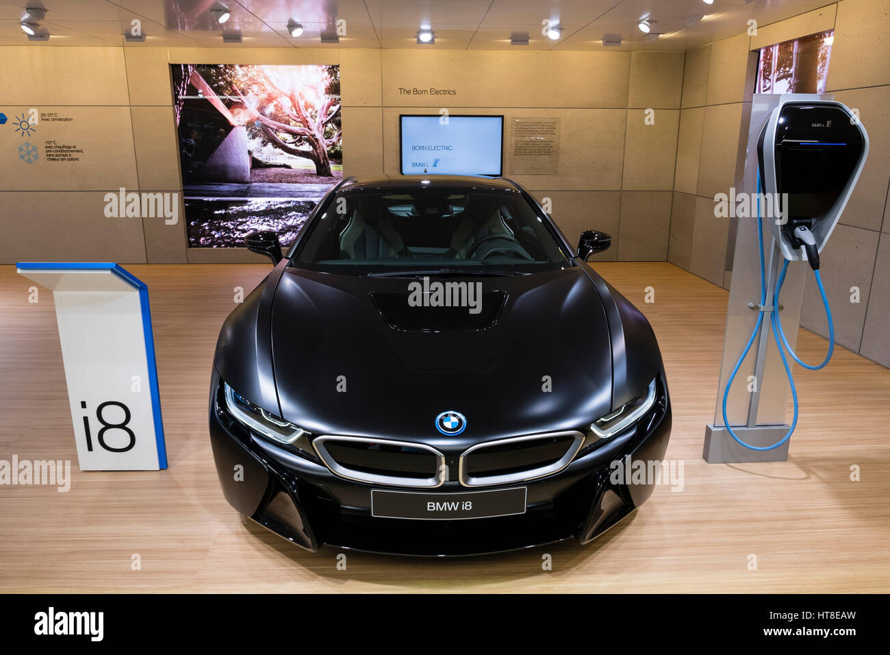 Première mondiale de la BMW i8 voiture hybride protonique à Genève International Motor Show 2017 Banque D'Images