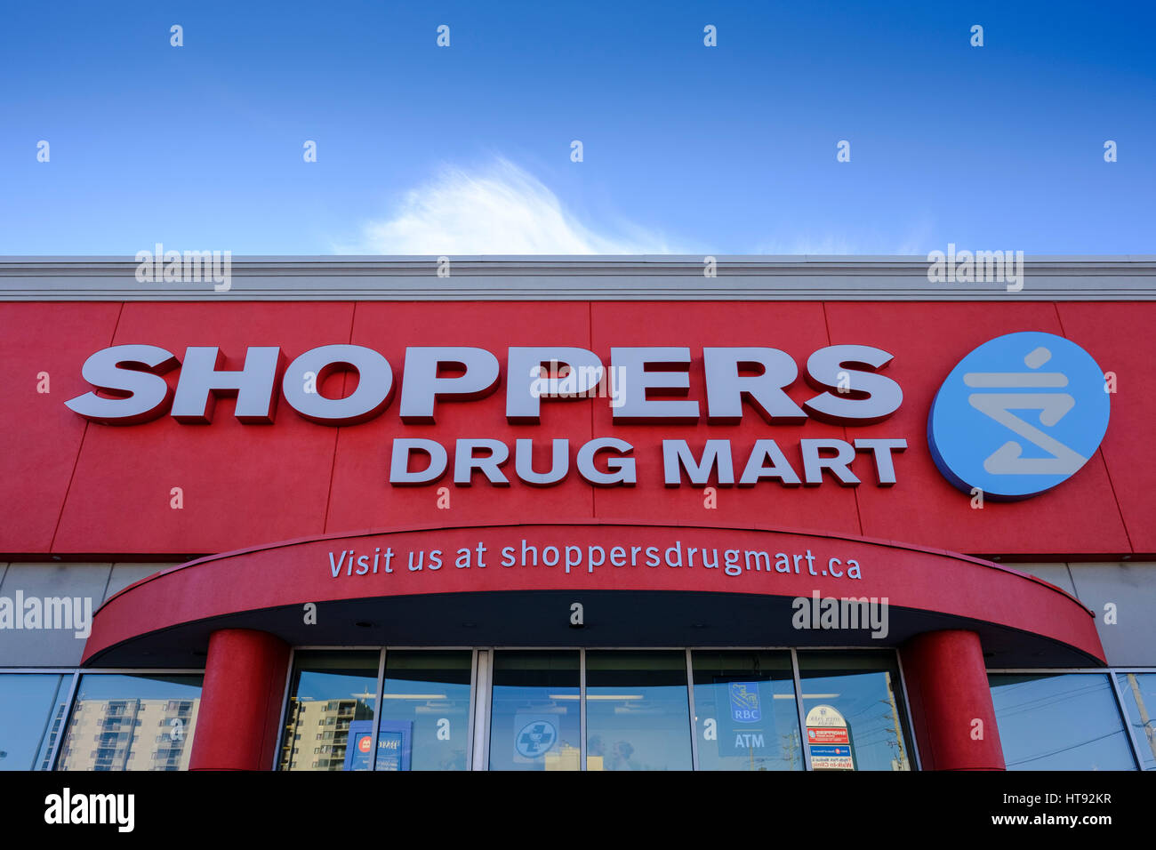 Corporation Shoppers Drug Mart façade avec le nom du magasin et le logo - une chaîne de magasins de détail au Canada, London, Ontario, Canada. Banque D'Images