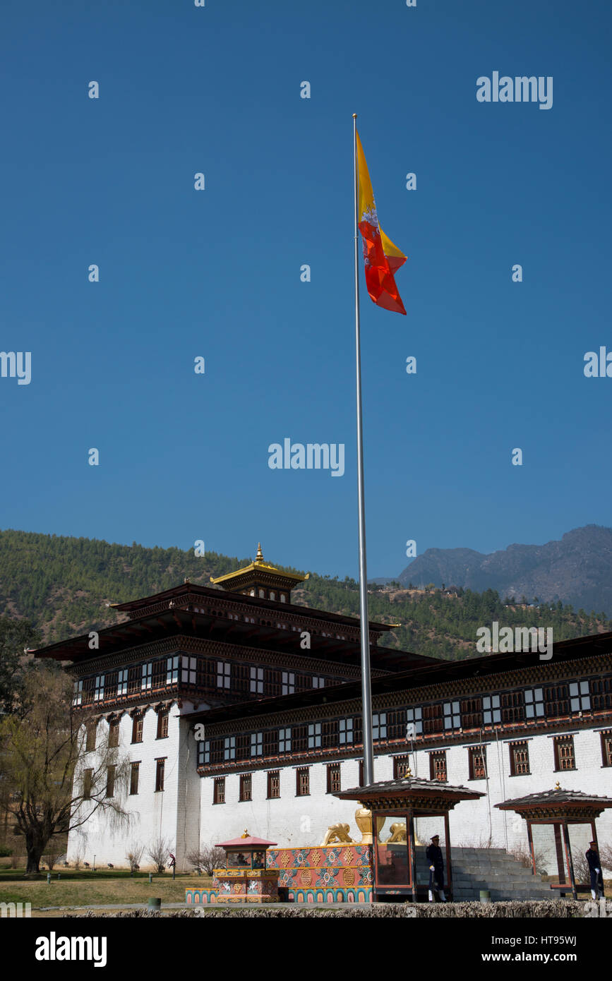 Le Bhoutan, Thimphu. Tashichhoedzong (aka Tashichho Dzong) monastère bouddhiste historique et de la forteresse qui abrite aujourd'hui le siège du gouvernement civil du Bhoutan. Banque D'Images
