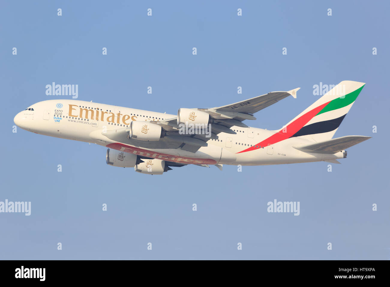 Dubaï/Émirats arabes unis le 9 mars 2017 : Airbus A330 à partir de l'atterrissage des téé à l'aéroport de Dubaï. Banque D'Images