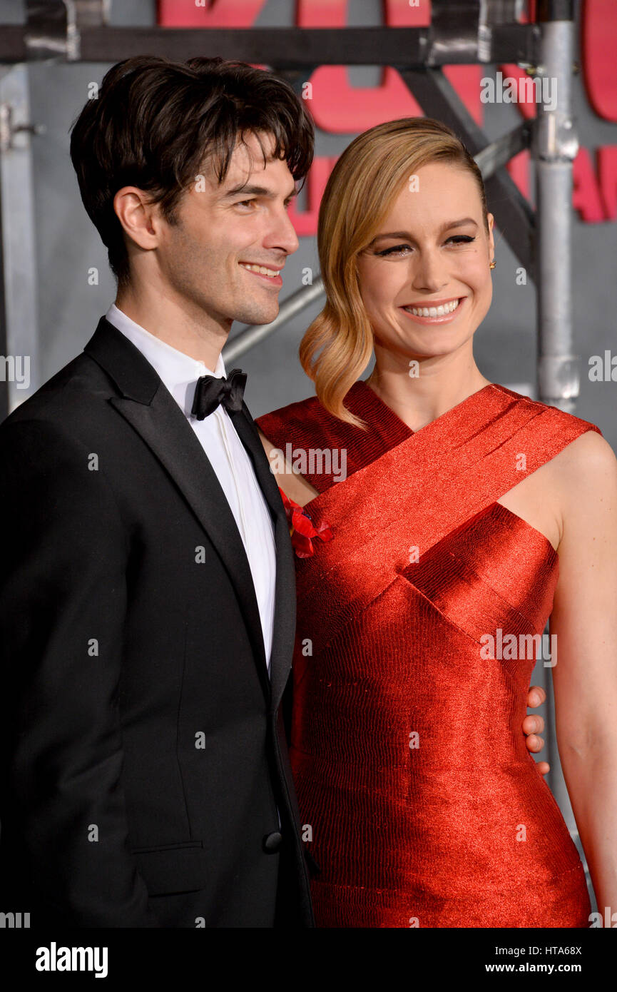 Los Angeles, USA. 05Th Mar, 2017. LOS ANGELES, CA. 8 mars 2017 : l'actrice Brie Larson & petit ami musicien Alex Greenwald à l'avant-première de 'Kong : l'Île du Crâne" au Kodak Theater, Hollywood. Crédit photo : Sarah Stewart/Alamy Live News Banque D'Images