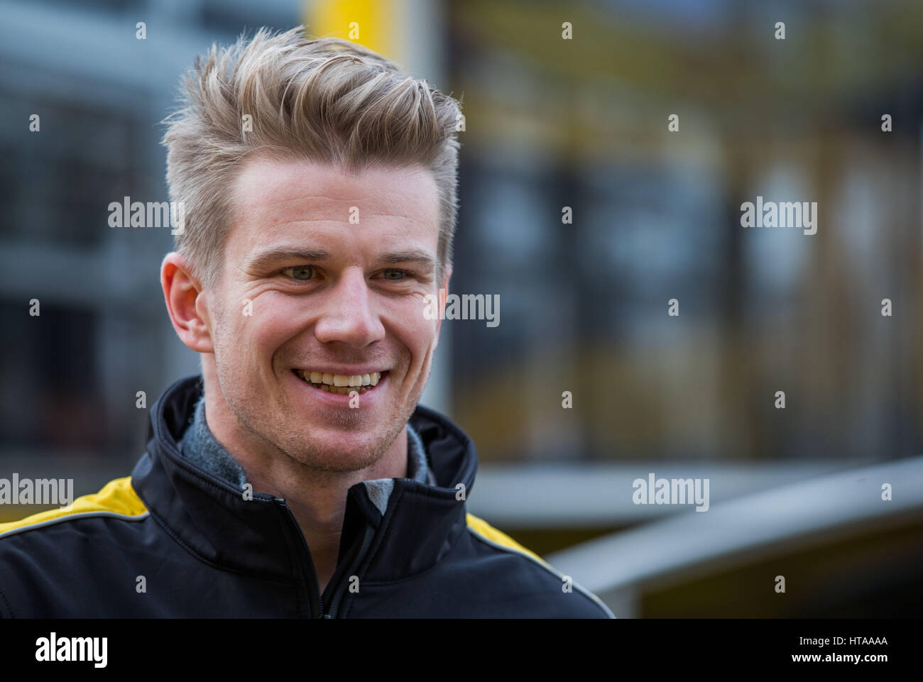 L'allemand Nico Hülkenberg pilote de Formule 1 de Renault, photographié durant les essais avant la nouvelle saison de la Formule Un sur le circuit de Catalogne près de Barcelone, Espagne treak 28 février 2017. Toutes les équipes de F1 à l'épreuve leurs nouvelles voitures de course pendant les deux prochaines semaines en Espagne. La nouvelle saison de Formule 1 débute le 26 mars 2017 en Australie. Photo : Jens Büttner/dpa-Zentralbild/ZB Banque D'Images