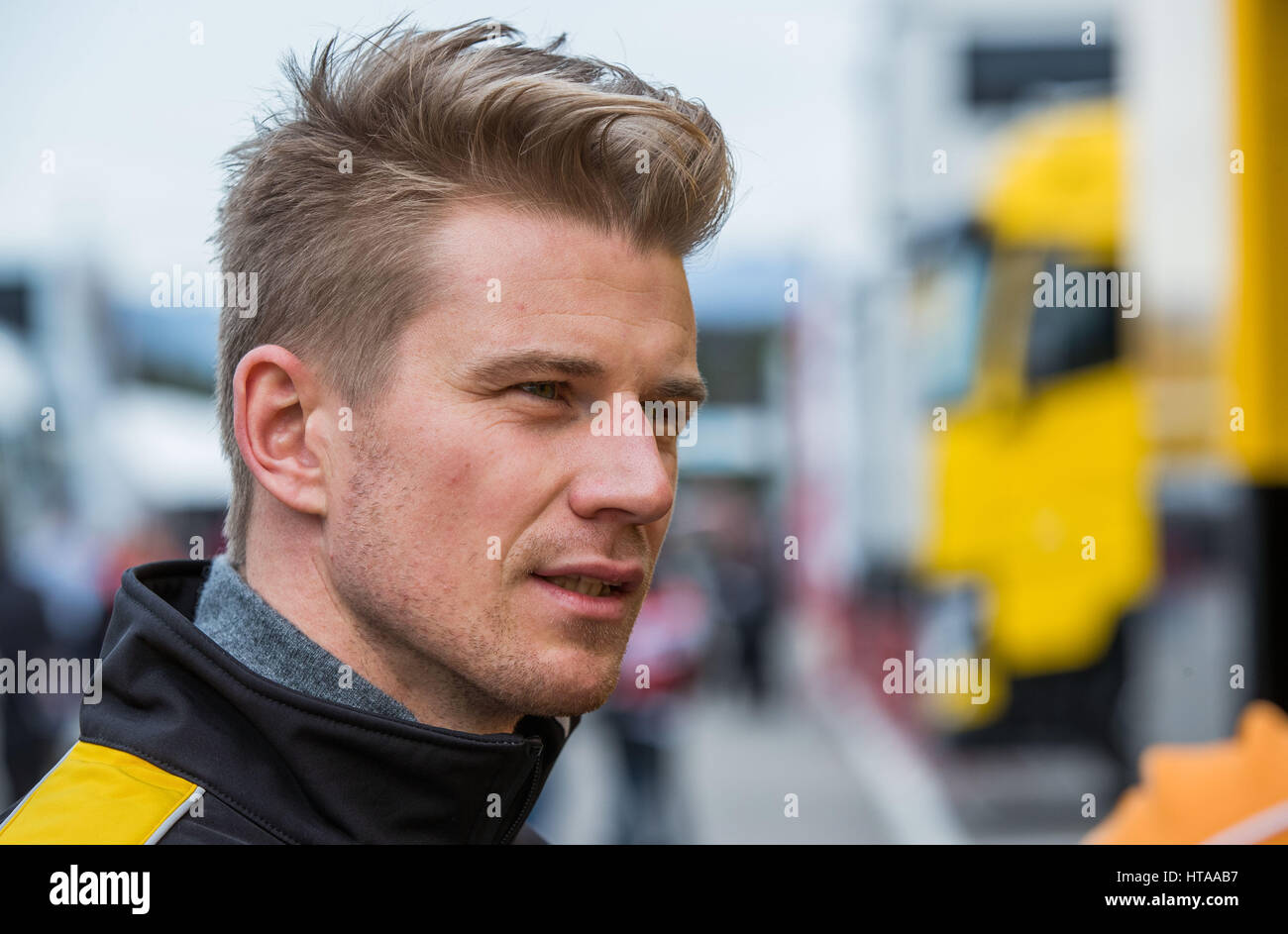 L'allemand Nico Hülkenberg pilote de Formule 1 de Renault, photographié durant les essais avant la nouvelle saison de la Formule Un sur le circuit de Catalogne près de Barcelone, Espagne treak 28 février 2017. Toutes les équipes de F1 à l'épreuve leurs nouvelles voitures de course pendant les deux prochaines semaines en Espagne. La nouvelle saison de Formule 1 débute le 26 mars 2017 en Australie. Photo : Jens Büttner/dpa-Zentralbild/ZB Banque D'Images