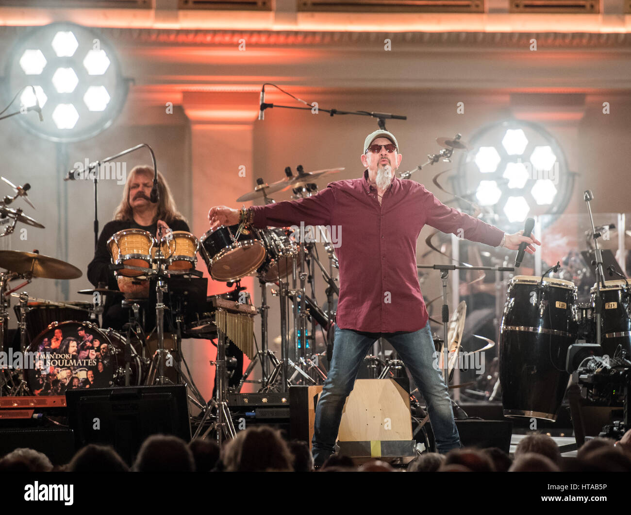 Berlin, Allemagne. 6Th Mar, 2017. Musicien Chris Thompson (Manfred Mann's Earth Band) effectue pendant le concert de Man Doki et les Âmes Soeurs au Konzerthaus à Gendarmenmarkt à Berlin, Allemagne, 6 mars 2017. Après Paris et Londres, le musicien Leslie Mandoki rassembla ses allstar band avec les jazz et rock legends pour le concert à Berlin en Allemagne. Photo : Soeren Stache/dpa/Alamy Live News Banque D'Images