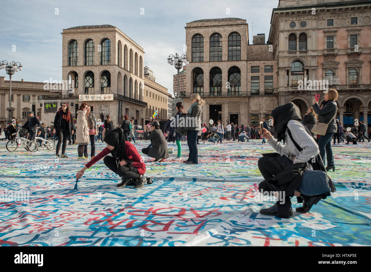 Milano, Italie. 8 mars, Journée des femmes. Manifestation pour les droits des femmes "Non una di meno -pas un de moins". Banque D'Images