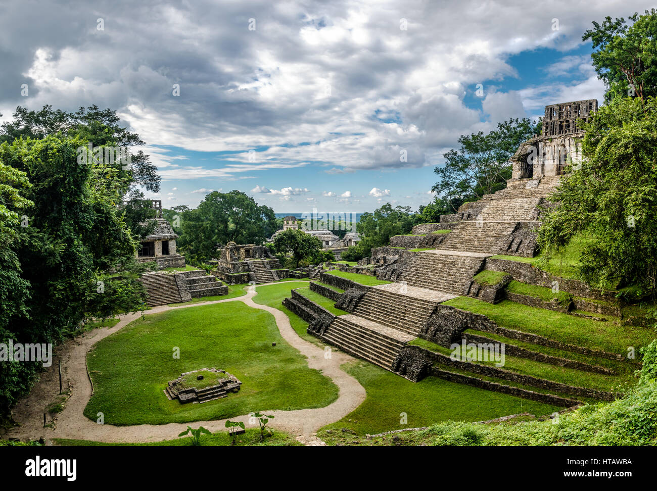 Temples de la Croix au groupe ruines Maya de Palenque - Chiapas, Mexique Banque D'Images