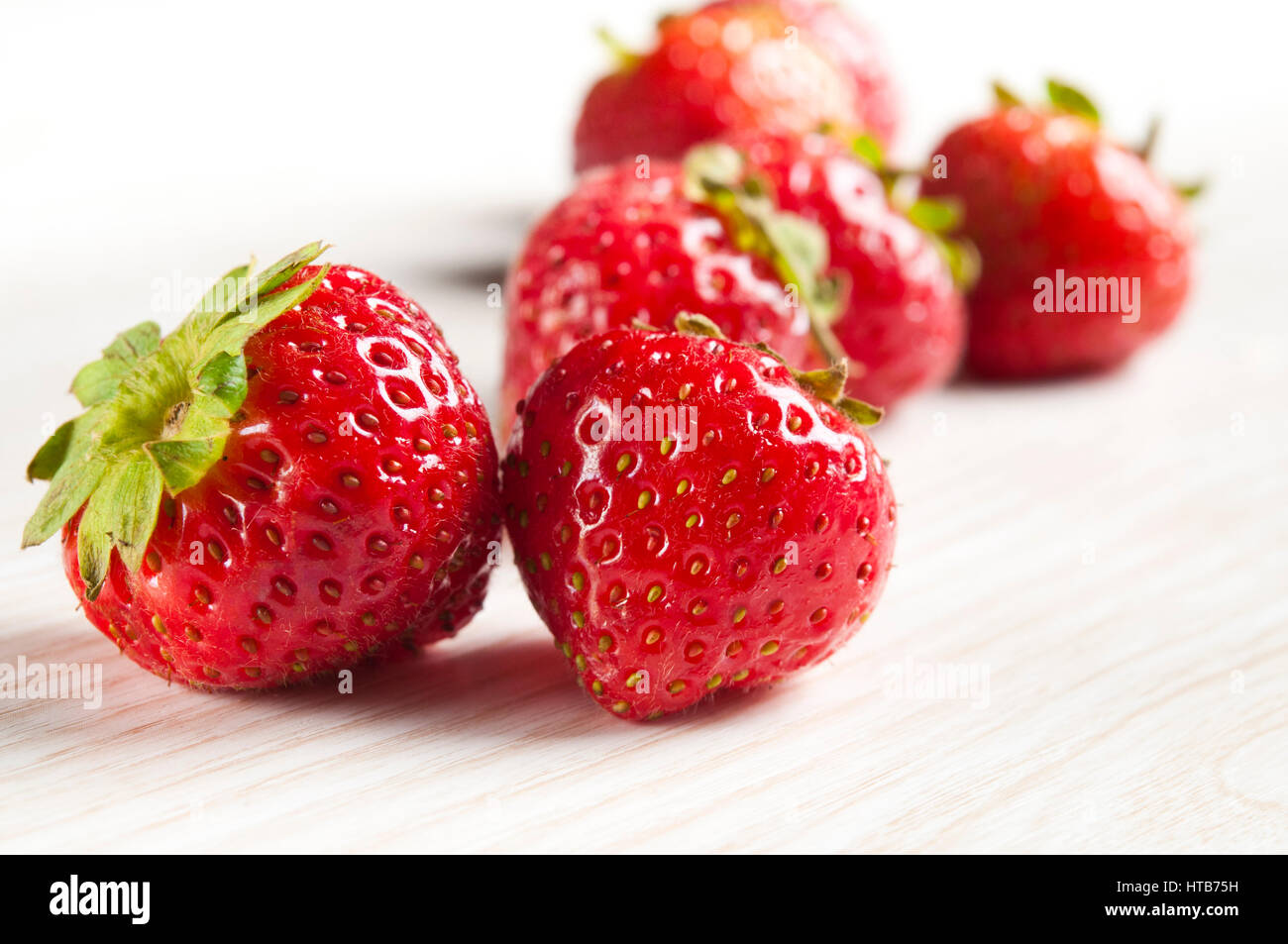 Produits frais bio fruits fraises Banque D'Images