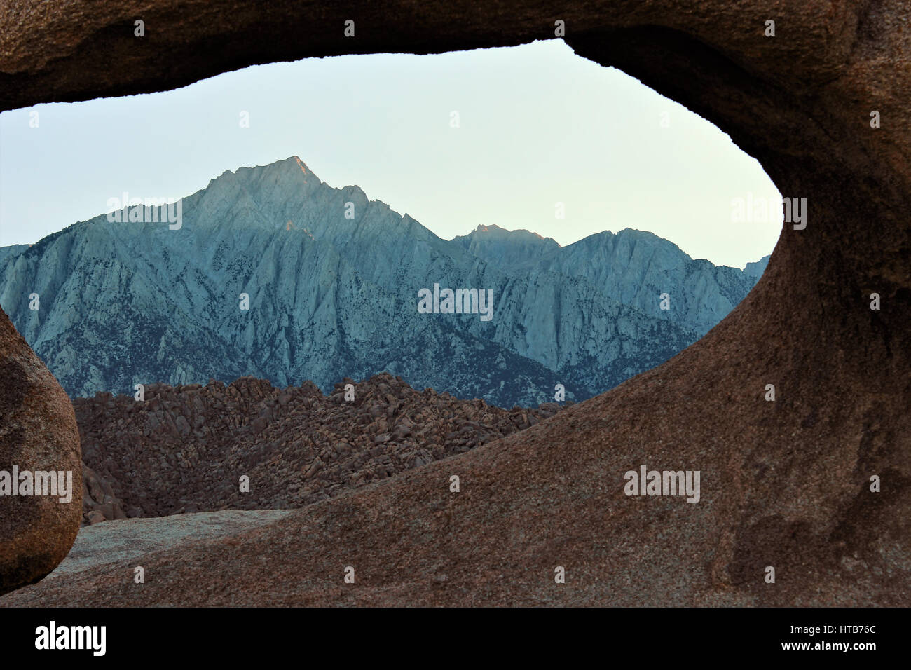 L'affichage à l'écran Mobius en Alabama Hills près de Lone Pine, Sierra Nevada, Californie, USA Banque D'Images