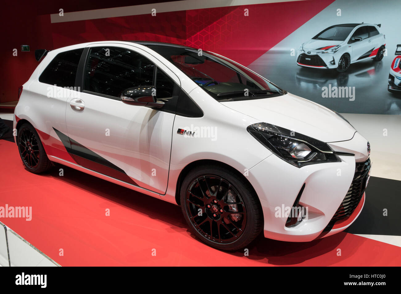 Genève, SUISSE - Le 7 mars 2017 : nouvelle Toyota Yaris Berline voiture chaude GRMN présenté à la 87e Salon International de l'Automobile de Genève. Banque D'Images