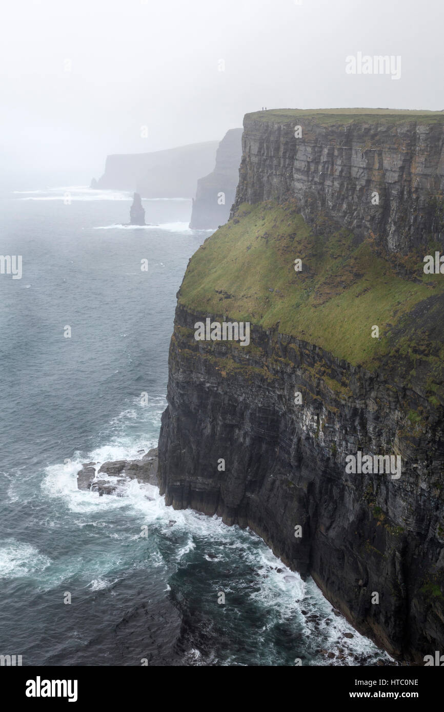 Les falaises de Moher, comté Clare, Irlande, Europe Banque D'Images
