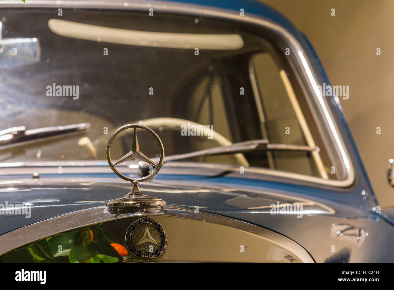 Gros plan sur vintage voiture mercedes benz Banque D'Images