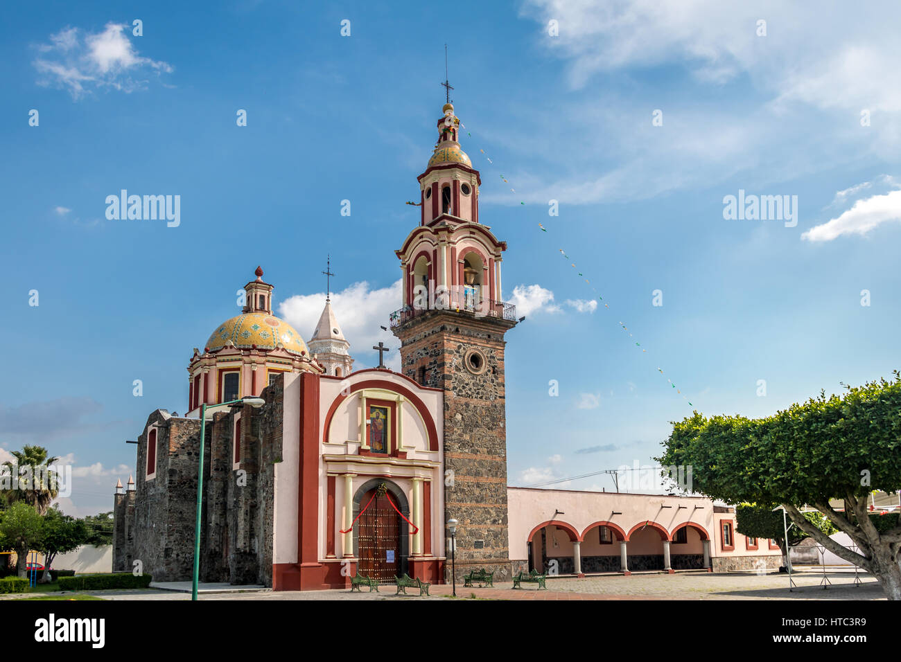 L'église San Pablo Tecamac - Cholula, Puebla, Mexique Banque D'Images