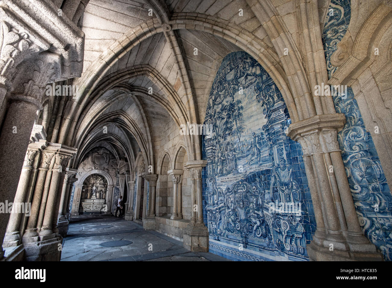 Cloître de la cathédrale de Porto se Banque D'Images
