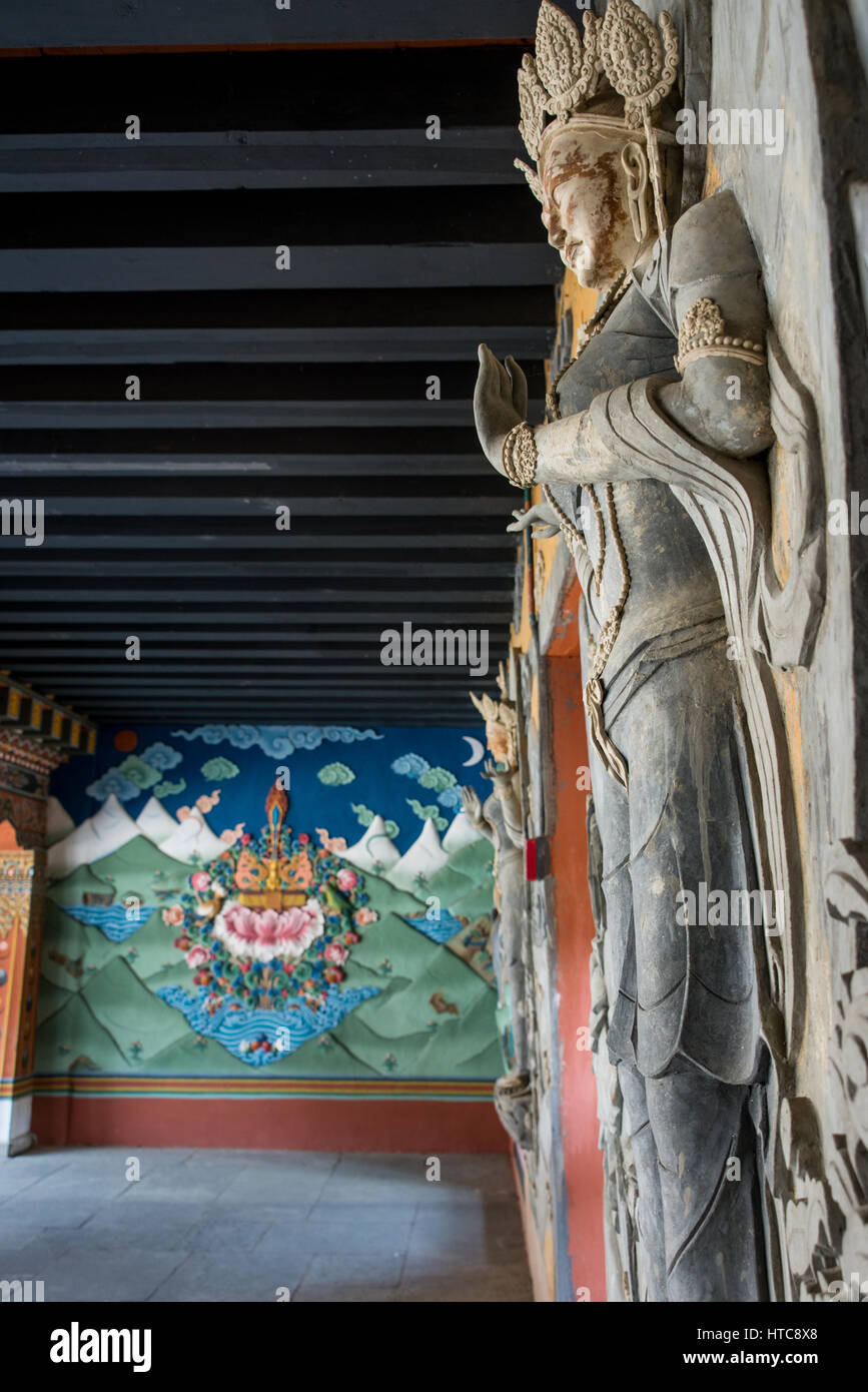 Le Bhoutan, Thimphu. Tashichhoedzong (aka Tashichho Dzong) monastère bouddhiste et forteresse qui abrite aujourd'hui le gouvernement civil. Détail de l'ornate Bhu Banque D'Images