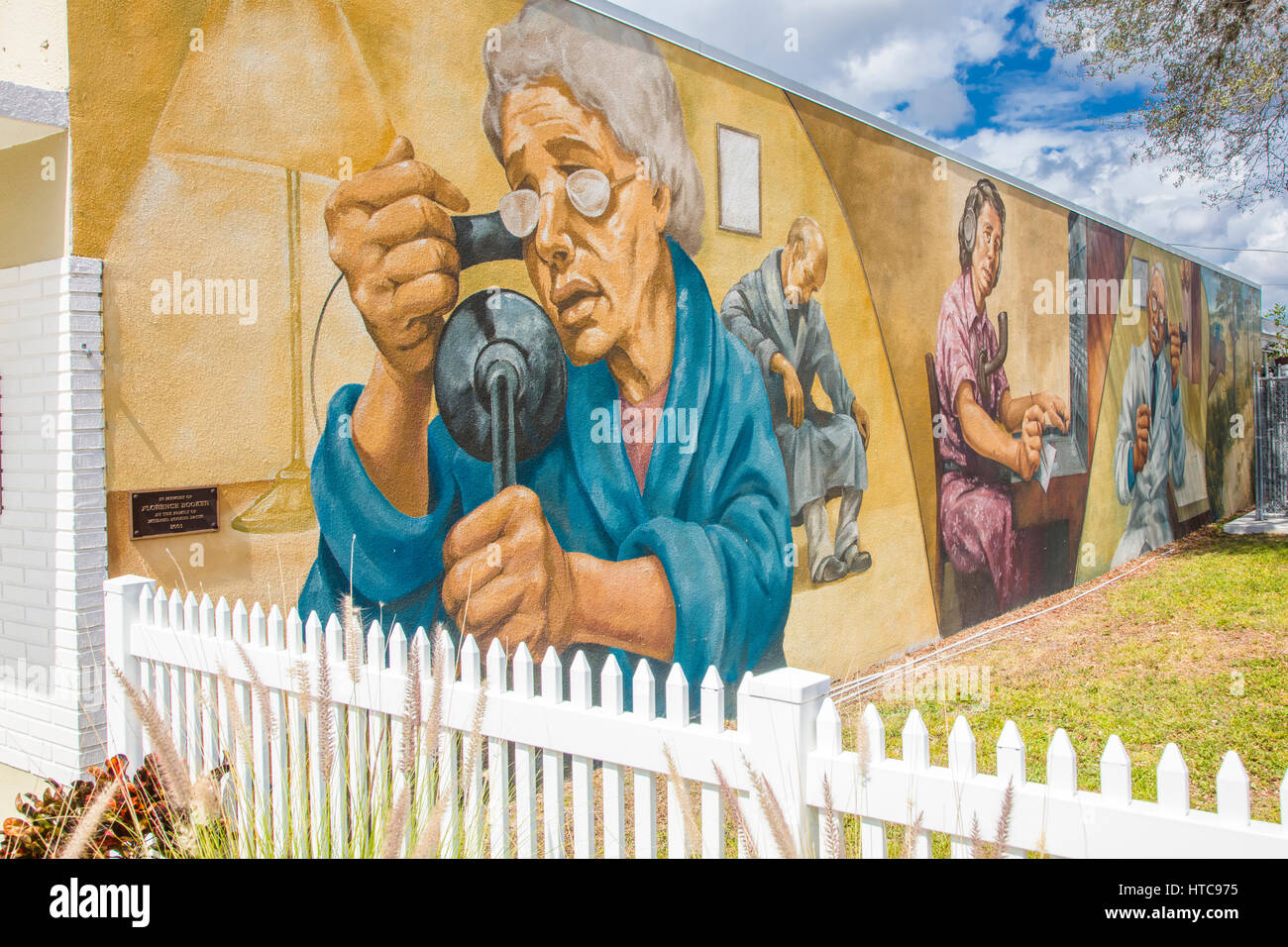 Peintures murales d'art peintes sur les murs extérieurs de Lake Placid Floride connue sous le nom de la ville de murales Banque D'Images
