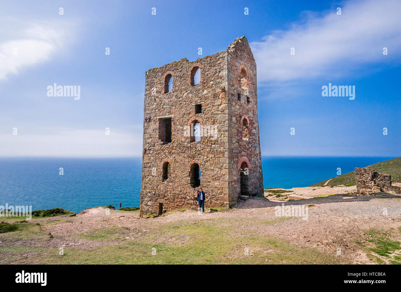 Royaume-uni, le sud-ouest de l'Angleterre, Cornwall, St Agnes Heritage Coast, le site minier de Cornish historique papule Coates, ruines de timbres et de caprices Fra Banque D'Images
