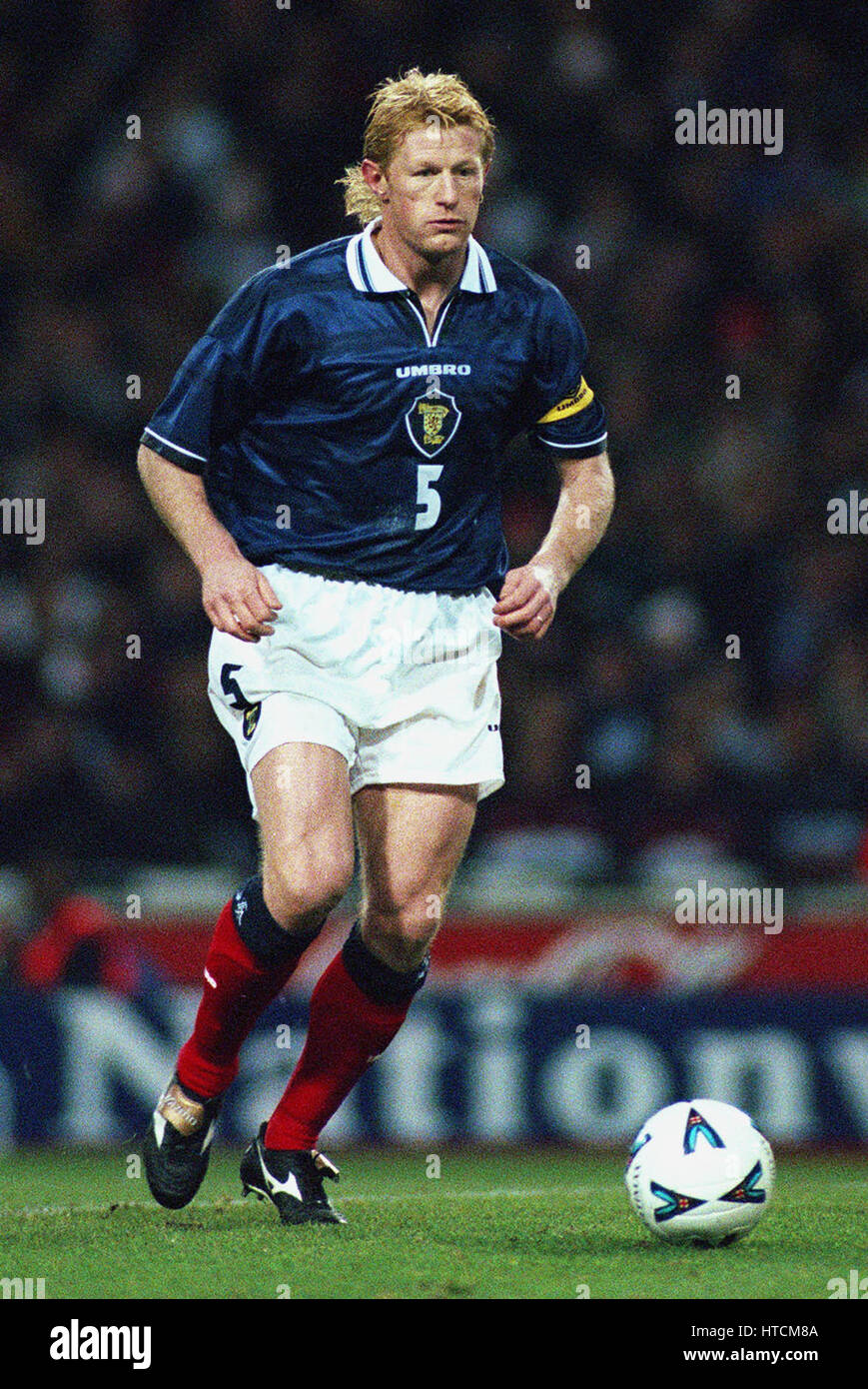 COLIN HENDRY ECOSSE & Glasgow Rangers FC 17 Novembre 1999 Banque D'Images