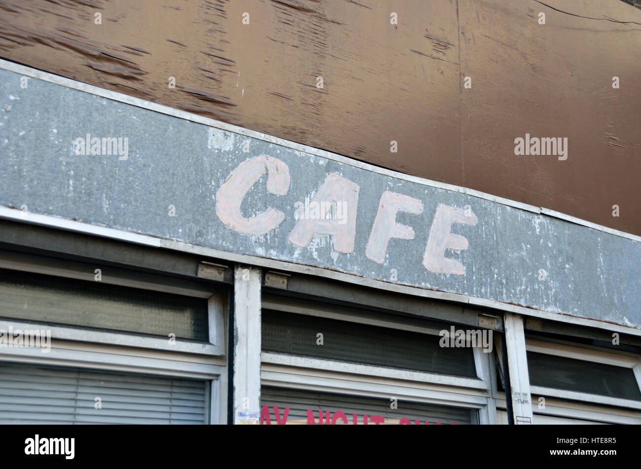Café délabré négligées de l'extérieur. Banque D'Images