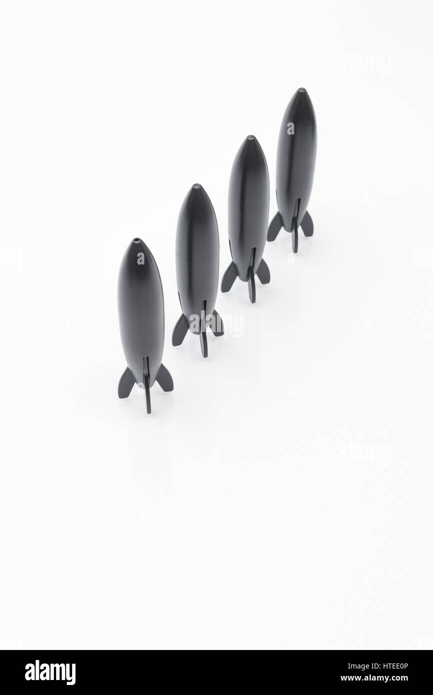 Fusées-jouets. Pour les missiles Iran & Corée du Nord, les missiles hypersoniques Russie Kinjal, les start-ups, la course aux armements en Russie américaine, la menace nucléaire Poutine, Space X. Banque D'Images