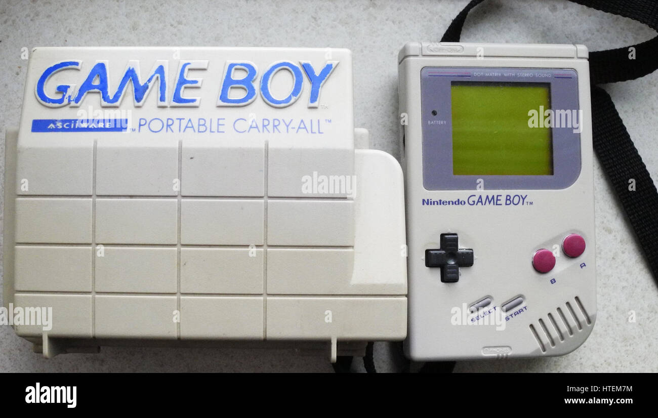 Un vintage Nintendo Game Boy console de l'ordinateur de poche. Gameboy Banque D'Images