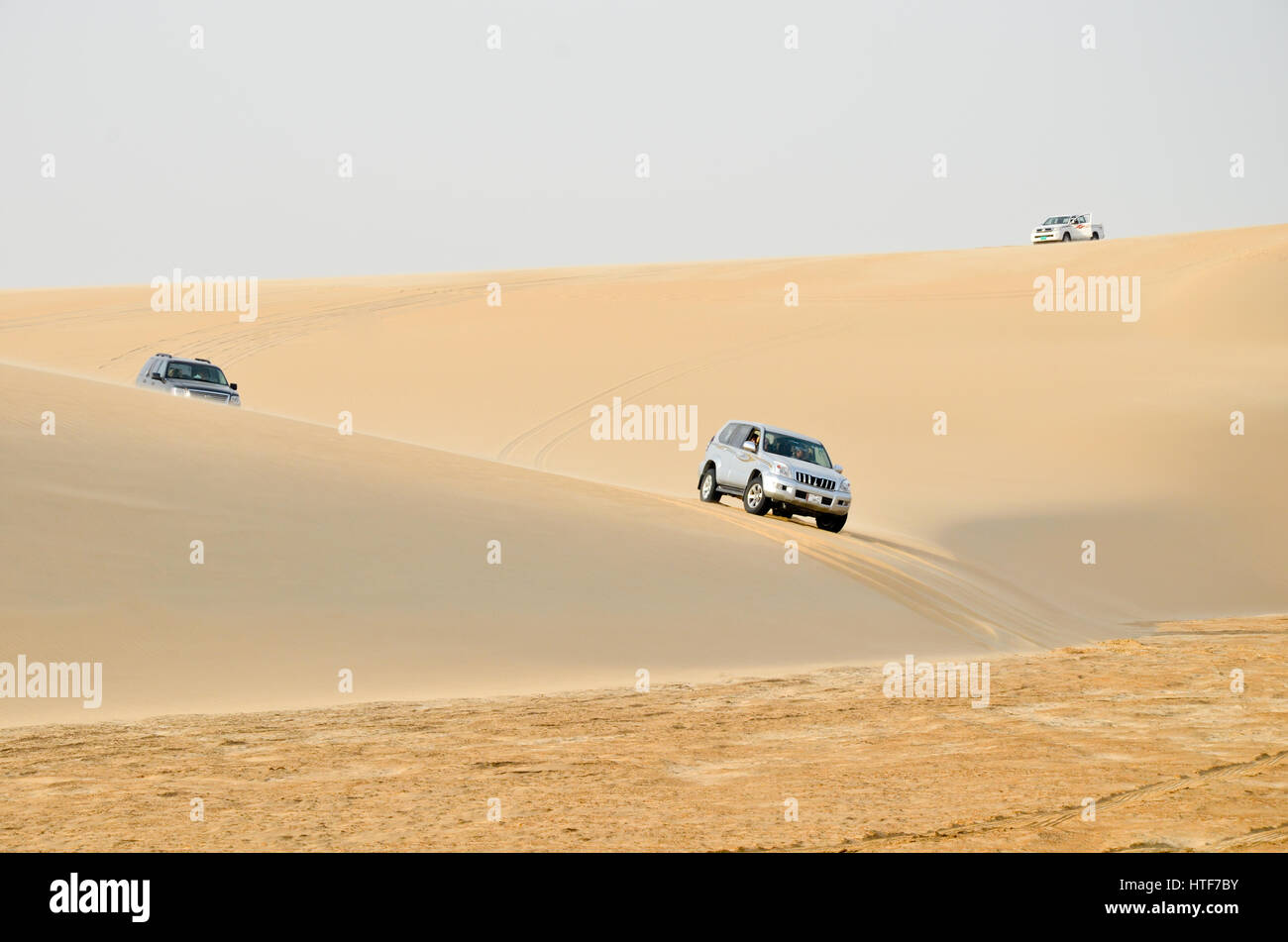Safari dans le désert, Dune Bashing Banque D'Images