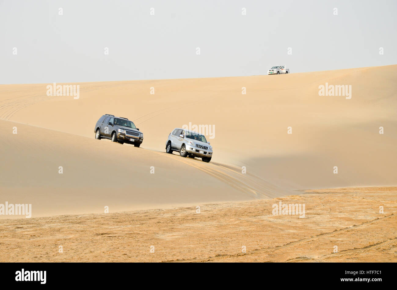 Safari dans le désert, Dune Bashing Banque D'Images