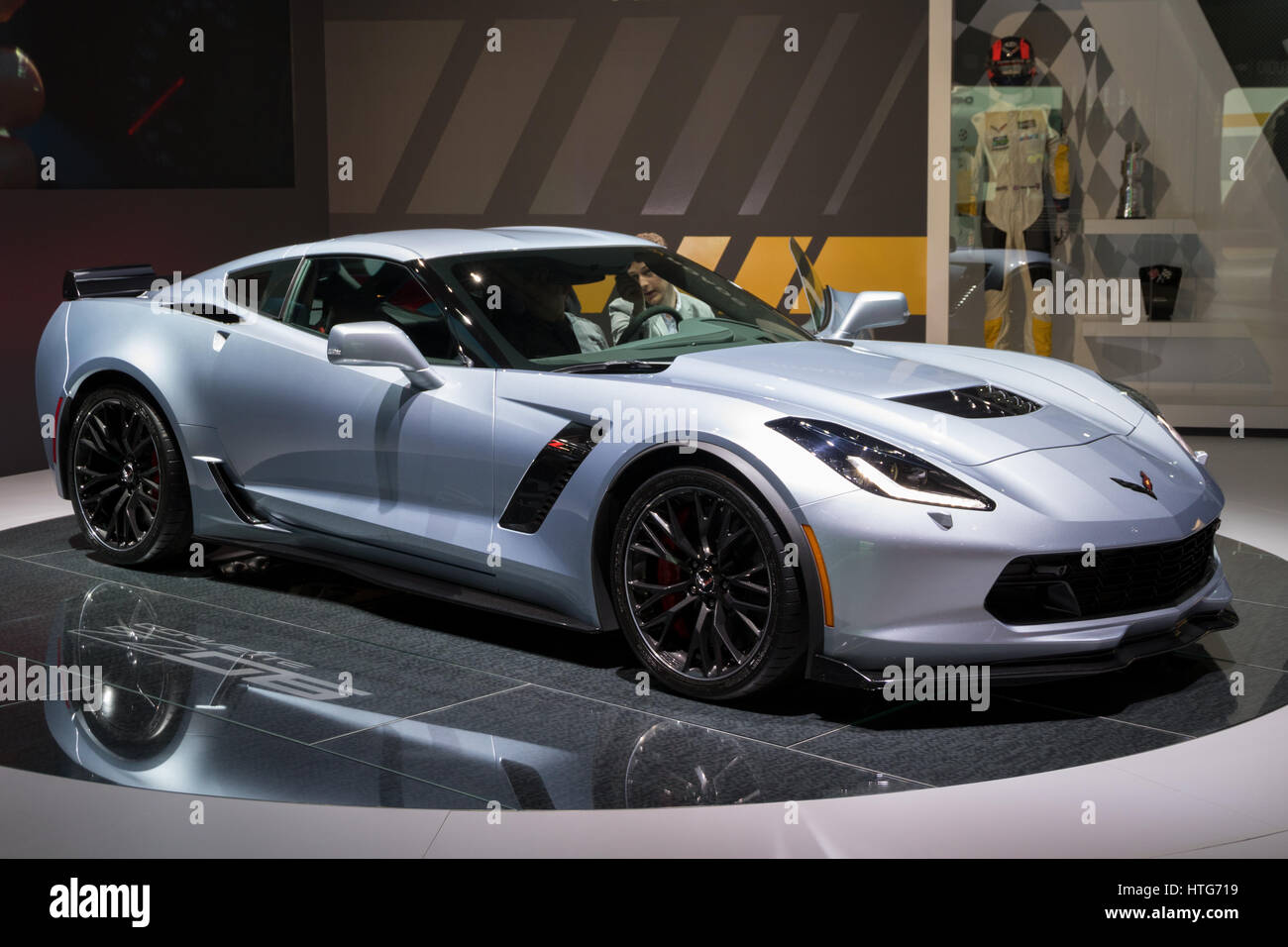 Genève, SUISSE - Le 7 mars 2017 : Chevrolet Corvette Grand Sport sports car  présenté à la 87e Salon International de l'Automobile de Genève Photo Stock  - Alamy